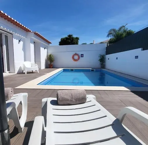 Oura V2 Jacaranda Вілла *