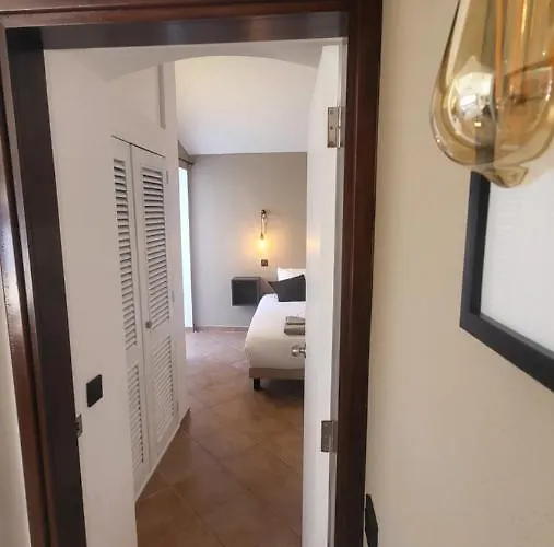 Вілла Oura V2 Jacaranda