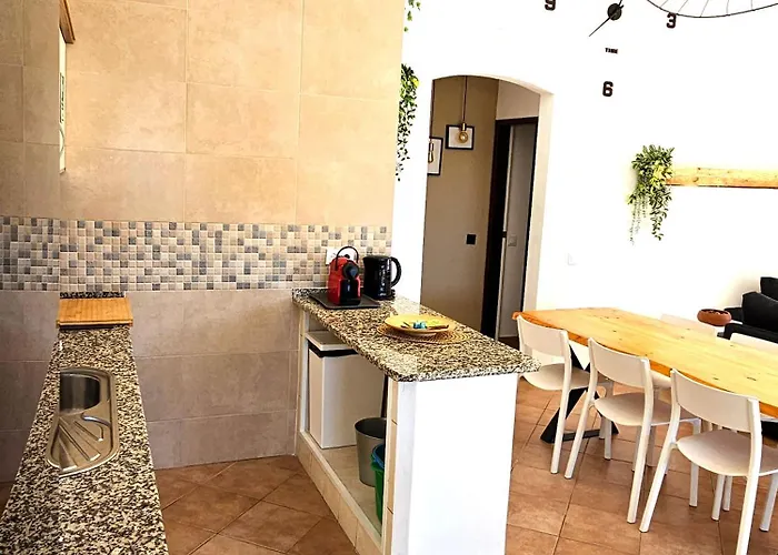 Oura V2 Jacaranda Албуфейра