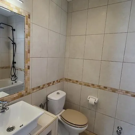 Oura V2 Jacaranda Vila *